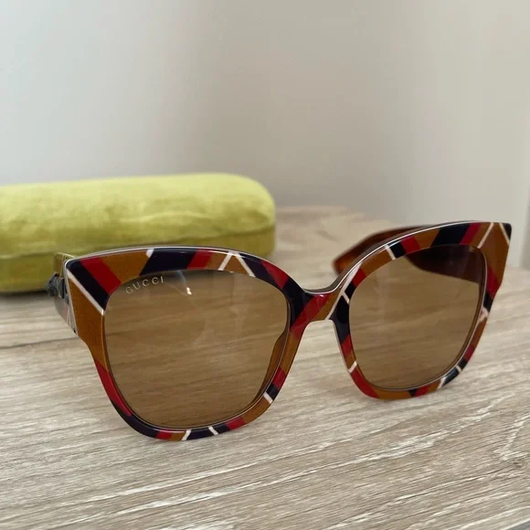 Gucci Sunglasses - Picture 3 of 4